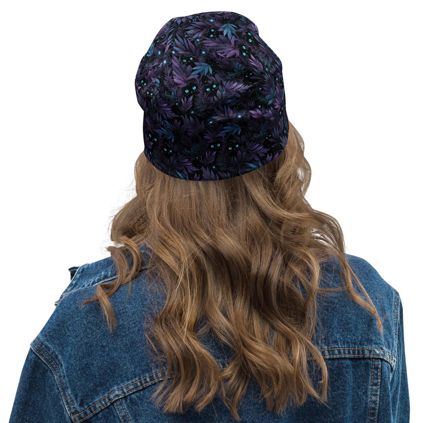 Midnight Cat Foliage Slouchy Beanie – Soft Lightweight Skull Cap, Thin Bonnet Hat for Men & Women, Dark Botanical Pattern with Blue Eyes