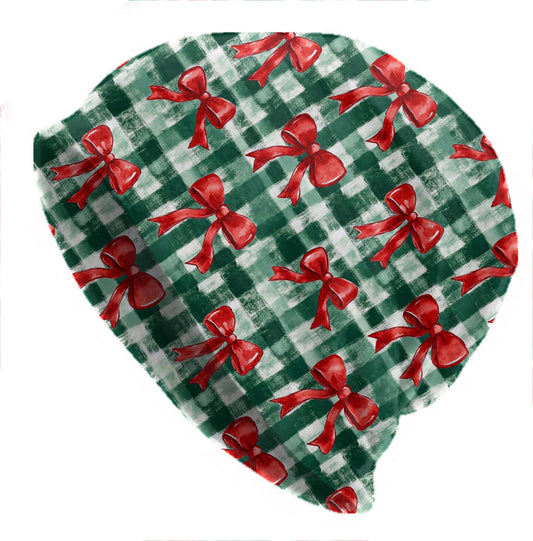 Thin Christmas Beanie, Watercolor Green Gingham Christmas Bow – Soft Slouchy Holiday Hat for Men & Women, Festive Red Ribbon Pattern